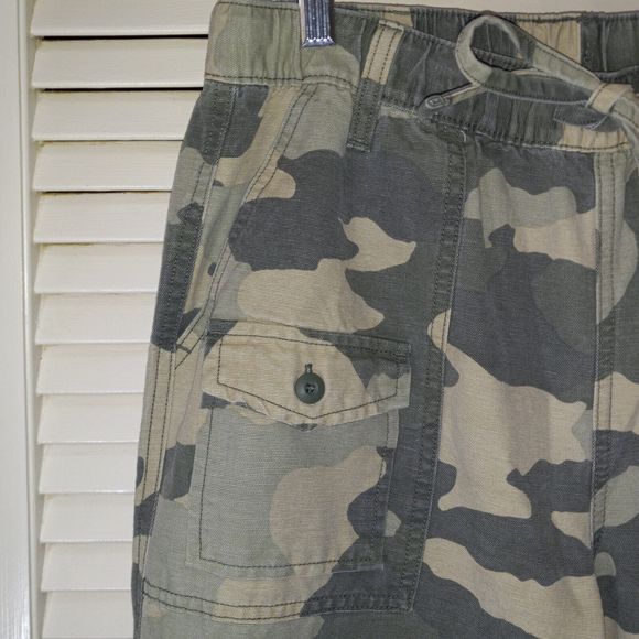 Aerie Cargo Joggers Medium Pull On Elastic Waist Ankle Green Camo Camouflage - Picture 2 of 15